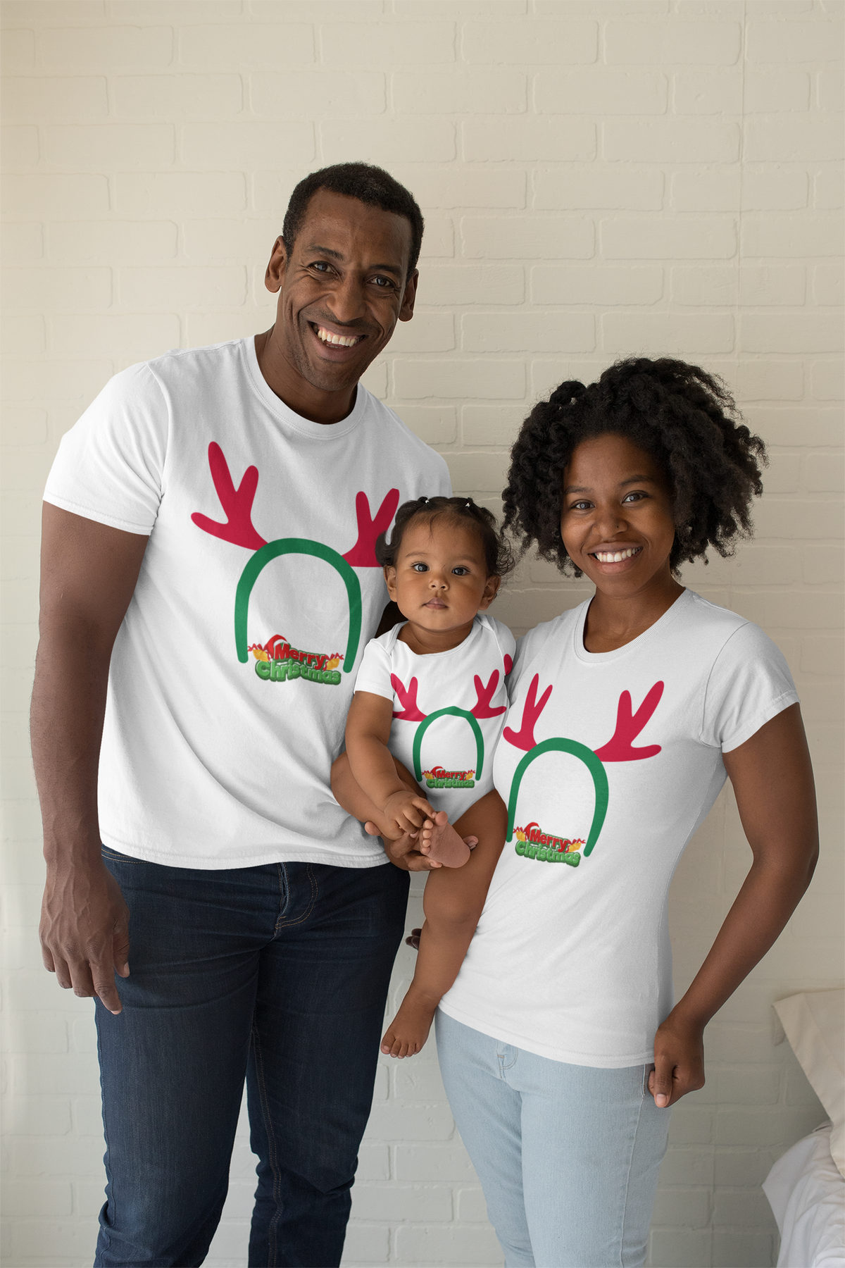 Reindeer Antlers Merry Christmas Mom, Dad & Baby Matching Christmas Shirt – Baby Onesie